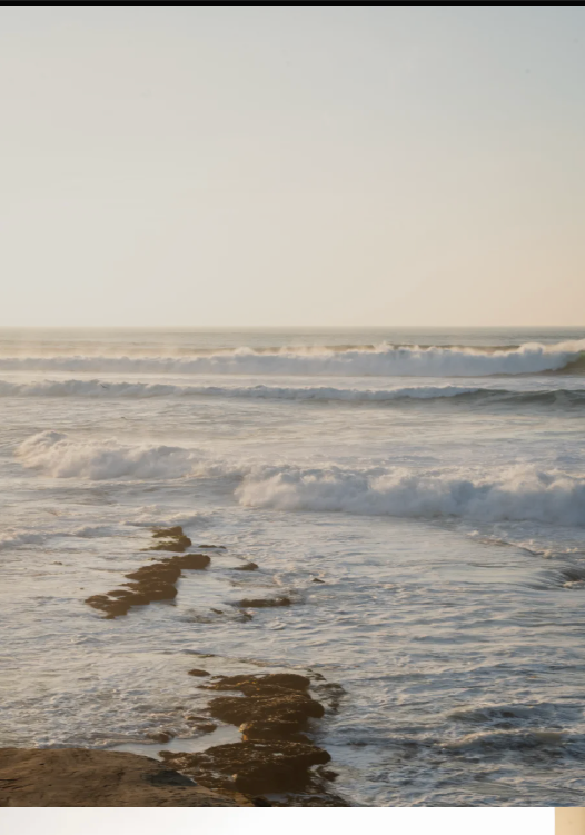 Waves rolling in at Sunset Cliffs